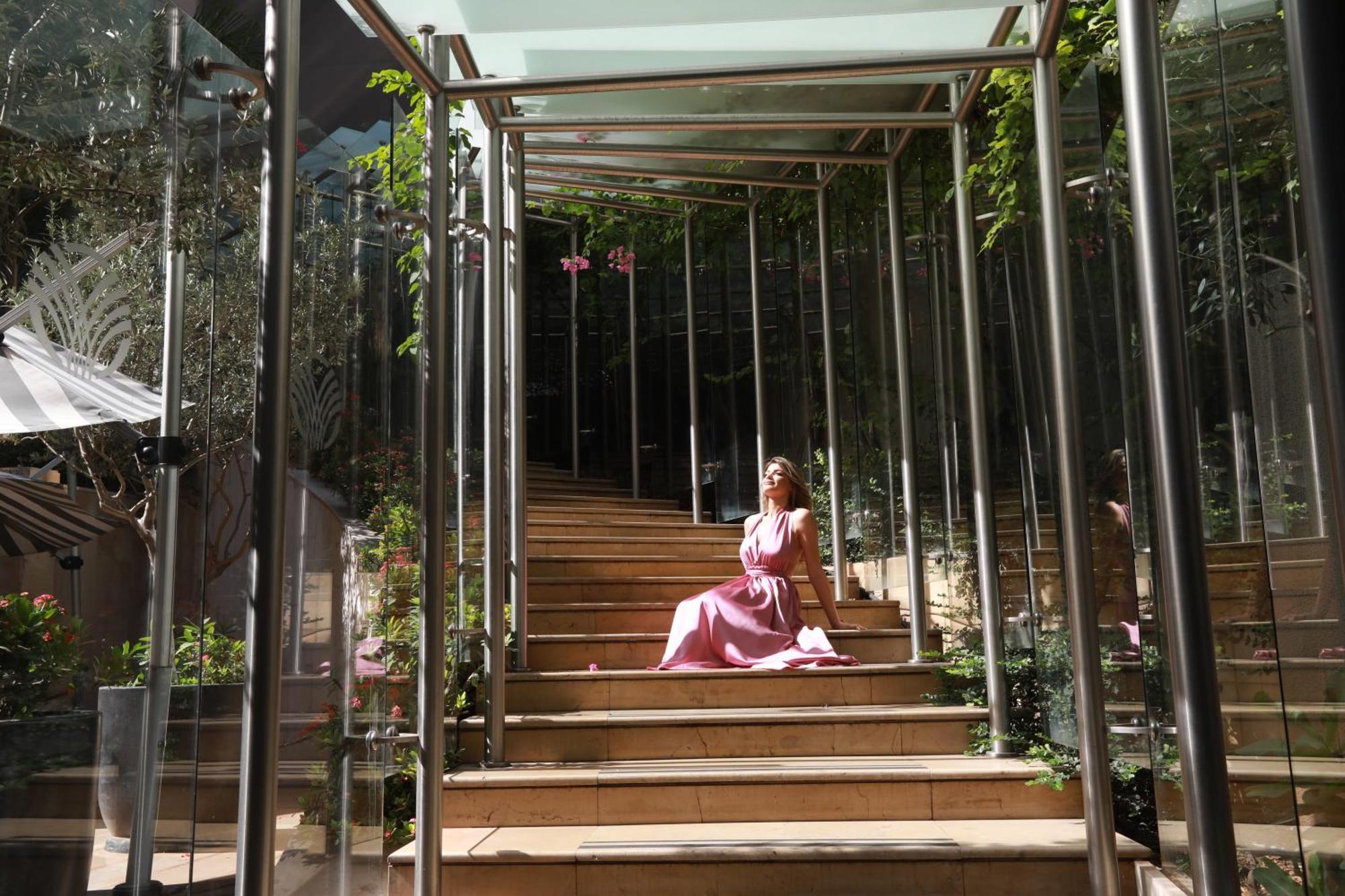 Gefinor Rotana - Beirut Hotel Buitenkant foto The staircase of the hotel