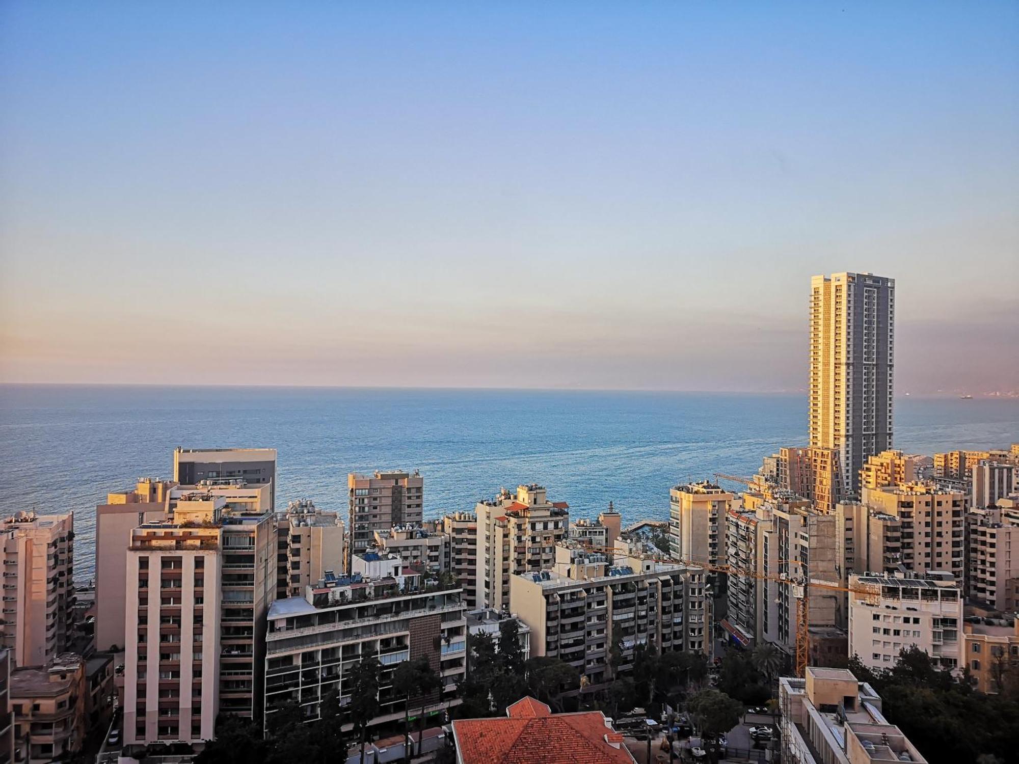 Gefinor Rotana - Beirut Hotel Buitenkant foto View of the city