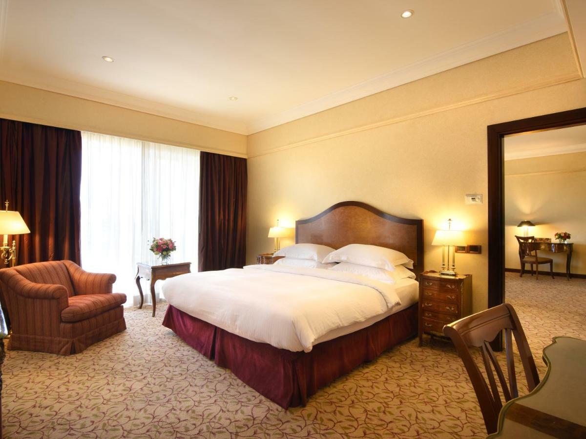 Gefinor Rotana - Beirut Hotel Buitenkant foto